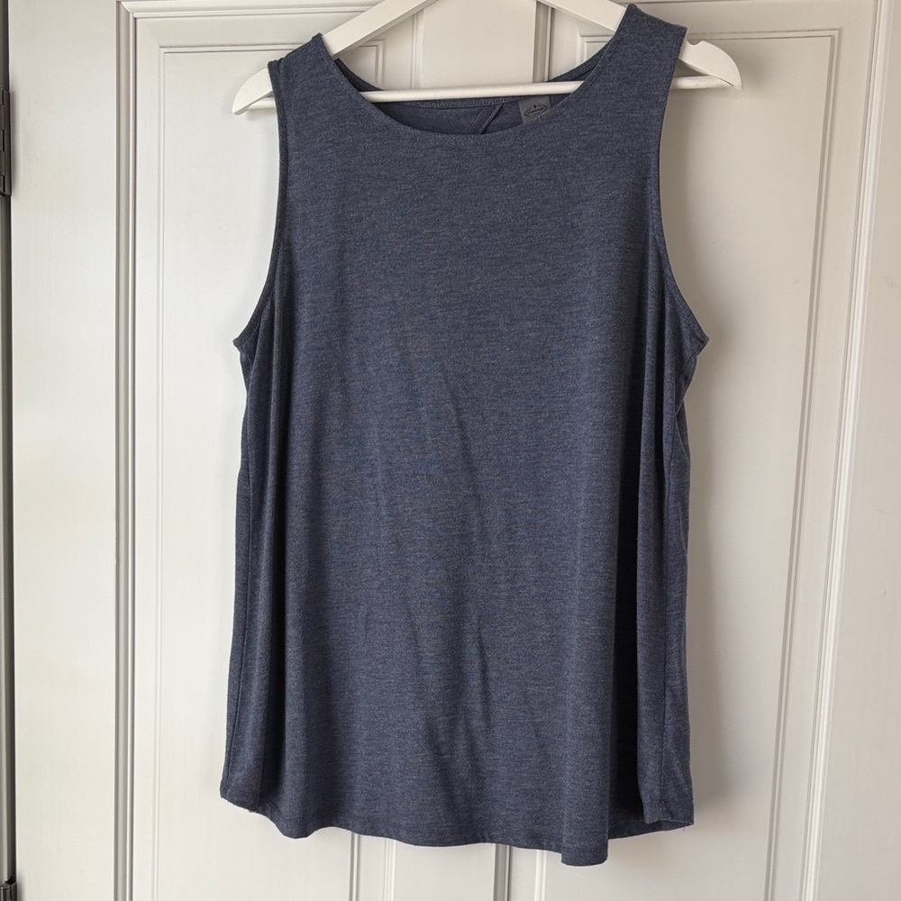 St. John's Bay Heathered Navy Tank Top Large - Picture 1 of 4
